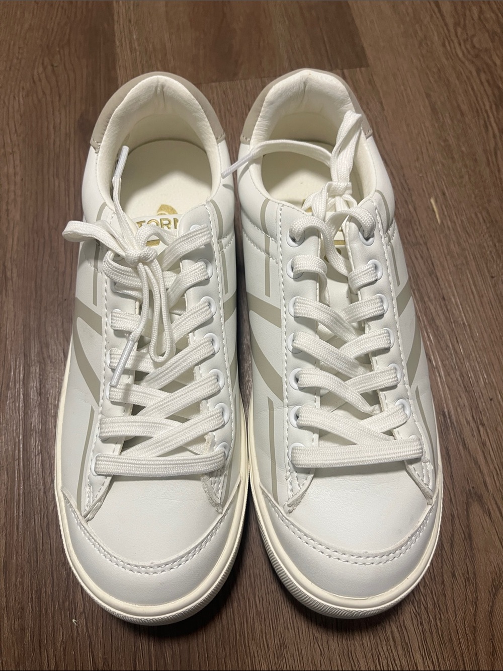 Tretorn women’s White Sneakers with Subtle Tan Stripes
